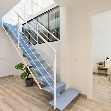 Group Blue&white Sitges