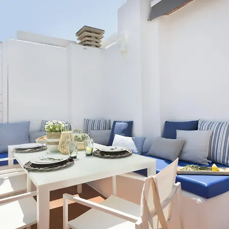 Apartment Group Blue&white