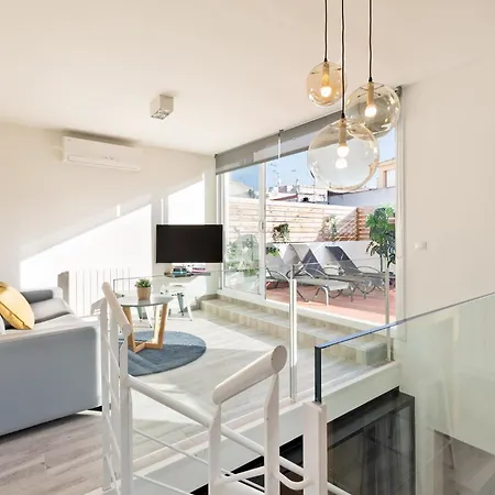 Group Blue&white Daire Sitges