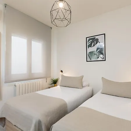 Daire Group Blue&white Sitges