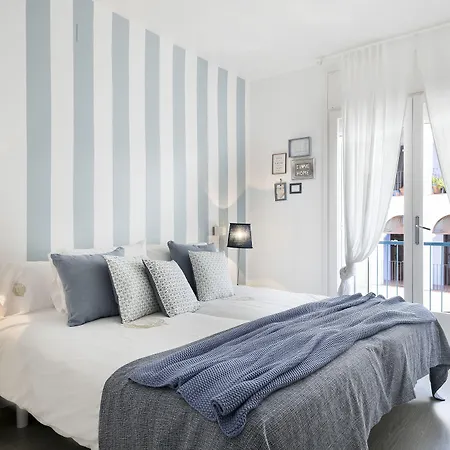 Group Blue&white * Sitges