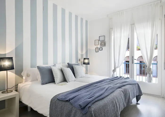 Group Blue&white * Sitges